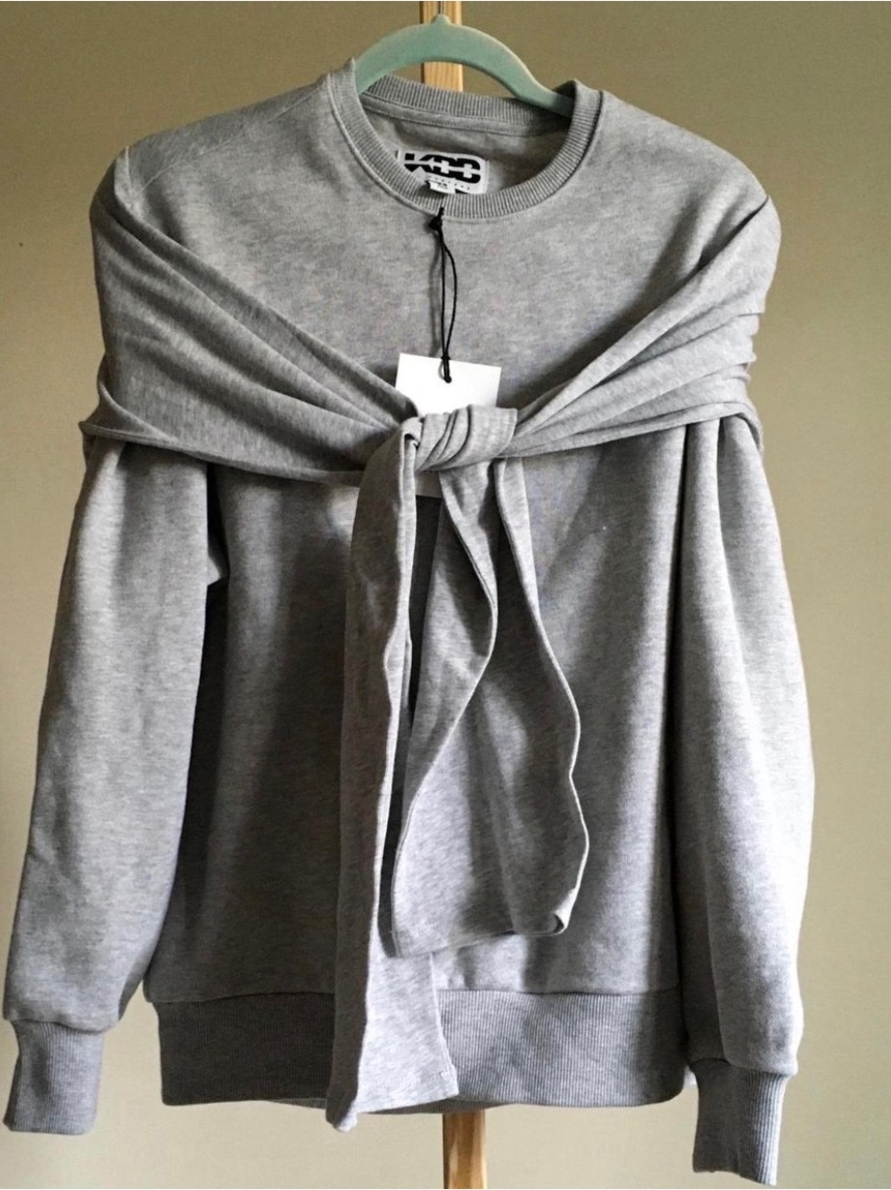 Cozy Crewneck Sweatshirt in Light Gray - Picture 4 of 6